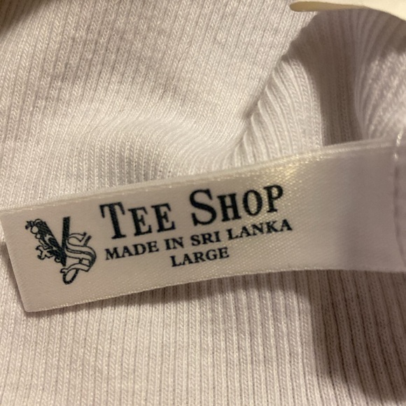 (3) Victoria’s Secret The Tee Shop Embroidered Tank Tops Sz L - Picture 7 of 8